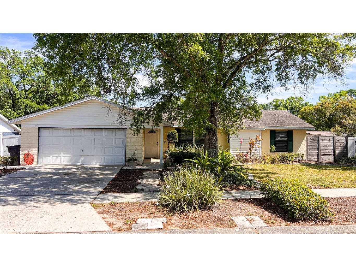 1411 Shadow Bay Lane Brandon FL 33510 U8234118 image1