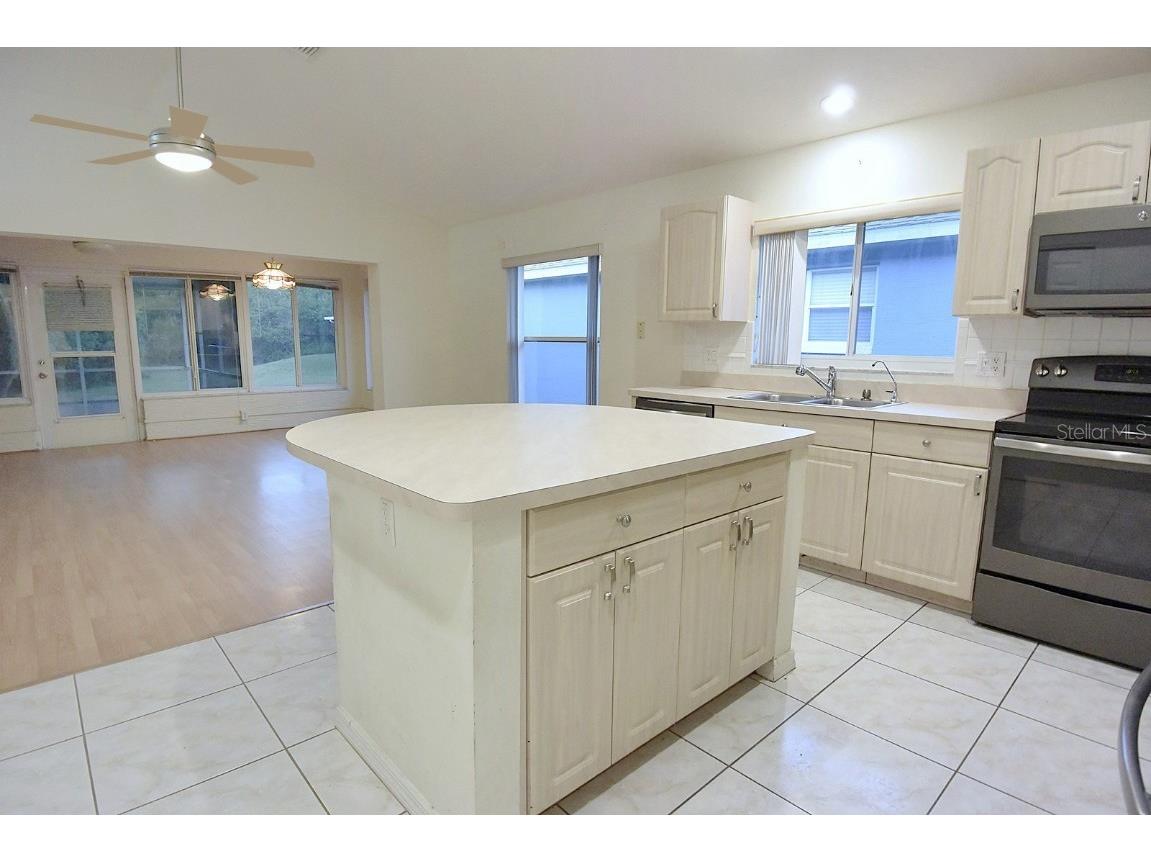 14112 Whitecap Avenue Hudson FL 34667 W7876252 image15