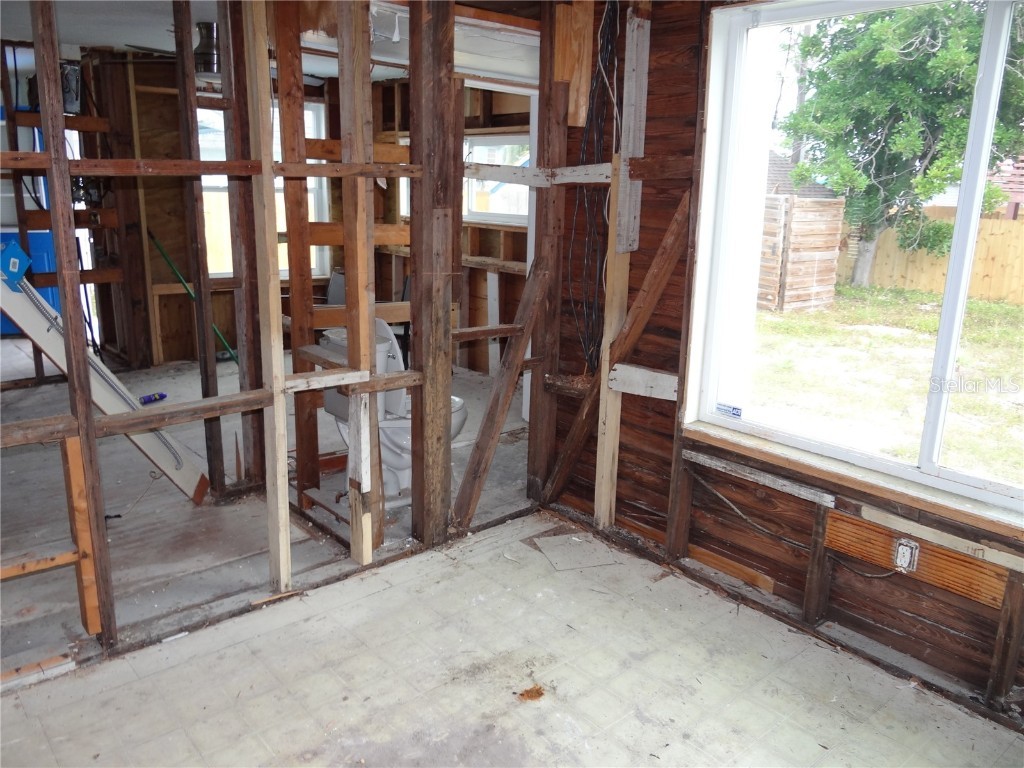 14117 Palm Street Madeira Beach FL 33708 TB8454591 image10