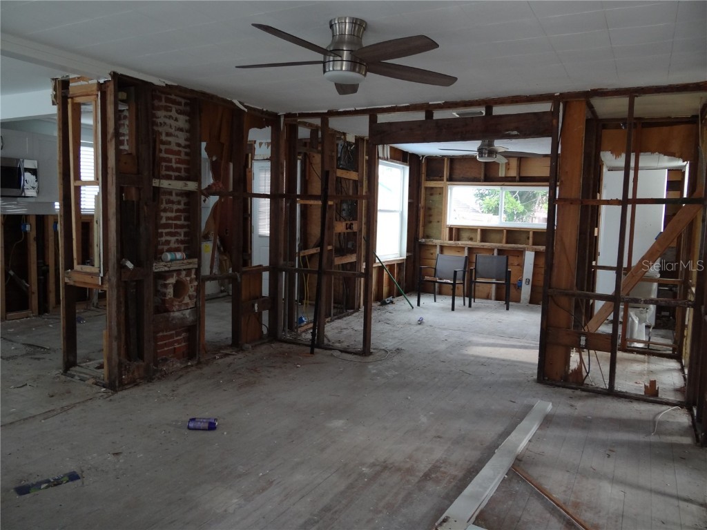 14117 Palm Street Madeira Beach FL 33708 TB8454591 image3