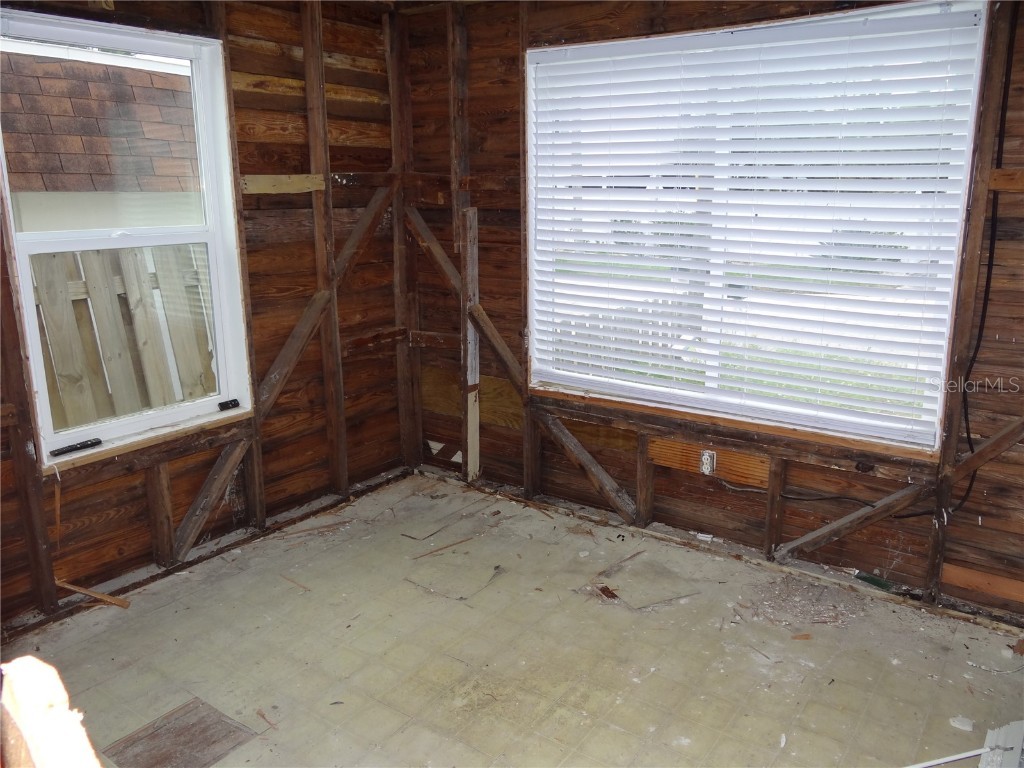 14117 Palm Street Madeira Beach FL 33708 TB8454591 image8