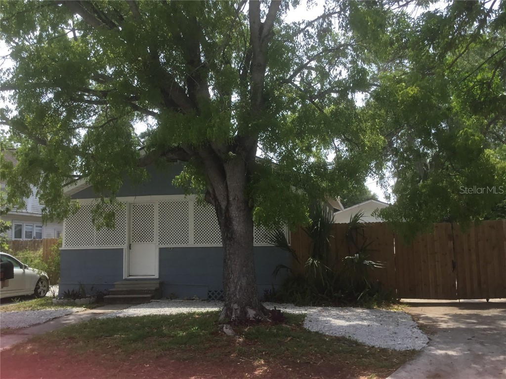 1412 15th Street W Bradenton FL 34205 A4568972 image1