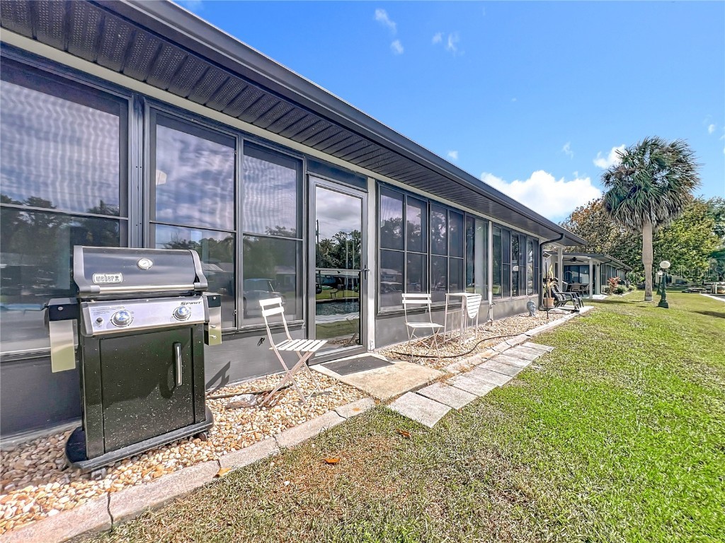 1412 SE Paradise Avenue #8 Crystal River FL 34429 - THREE SISTERS SPRINGS TB8370080 image24