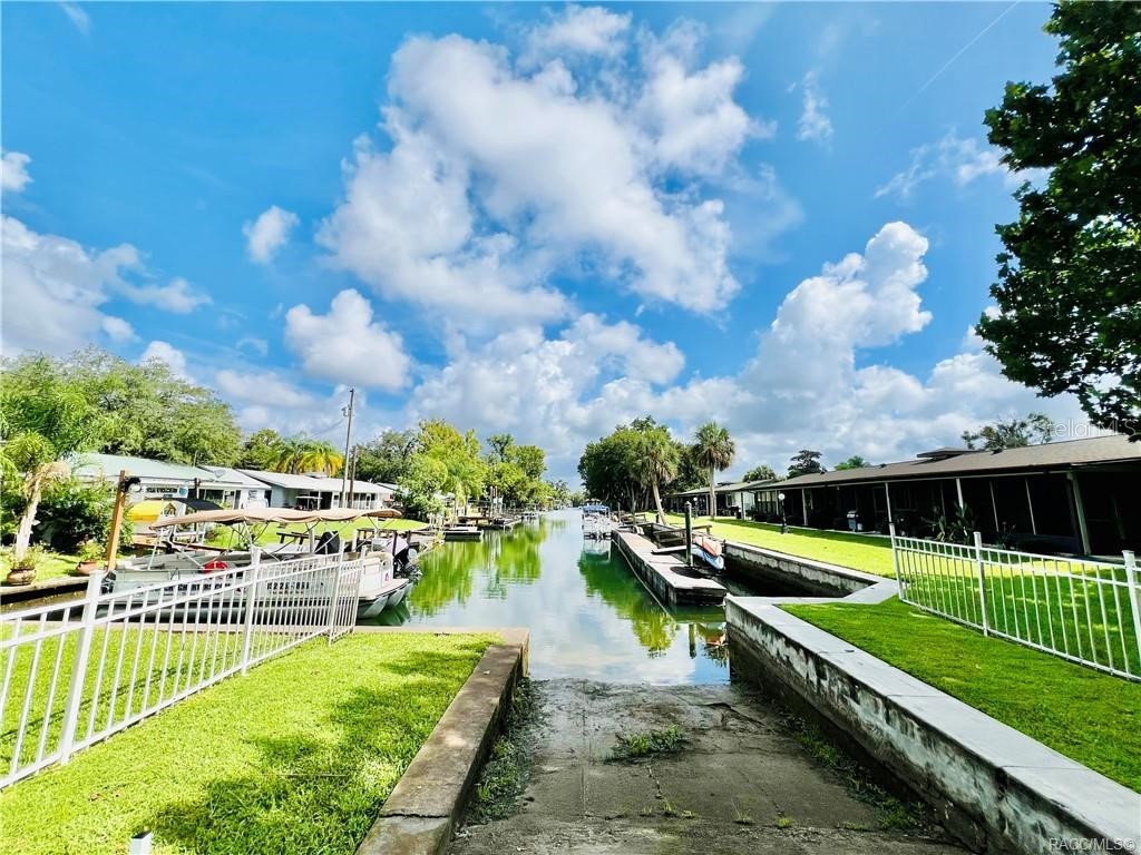 1412 SE Paradise Avenue #8 Crystal River FL 34429 - THREE SISTERS SPRINGS TB8370080 image31