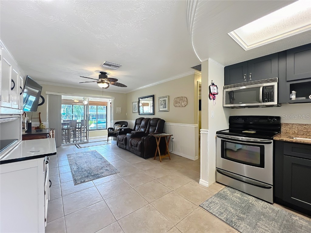 1412 SE Paradise Avenue #8 Crystal River FL 34429 - THREE SISTERS SPRINGS TB8370080 image4