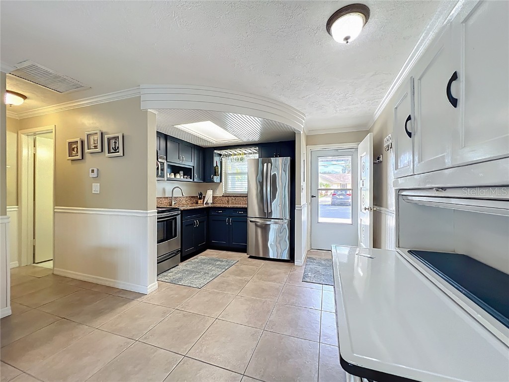 1412 SE Paradise Avenue #8 Crystal River FL 34429 - THREE SISTERS SPRINGS TB8370080 image5