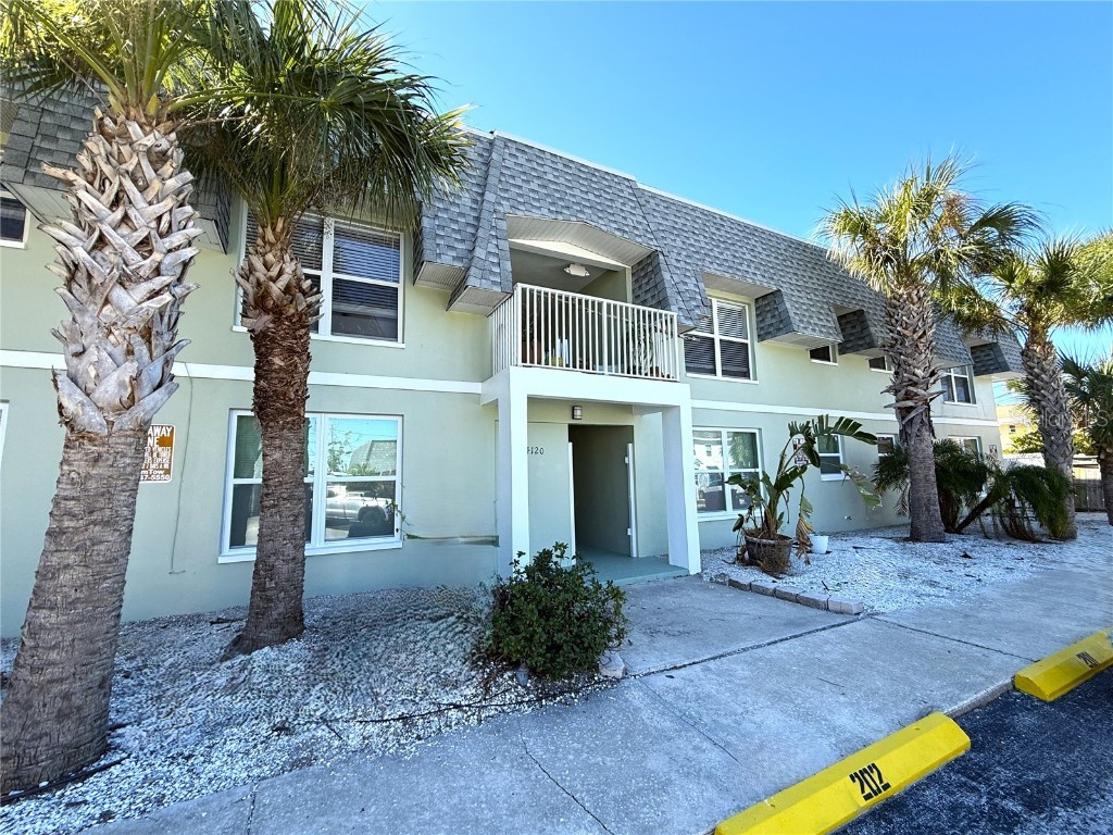 14120 Palm Street #103 Madeira Beach FL 33708 TB8430270 image1