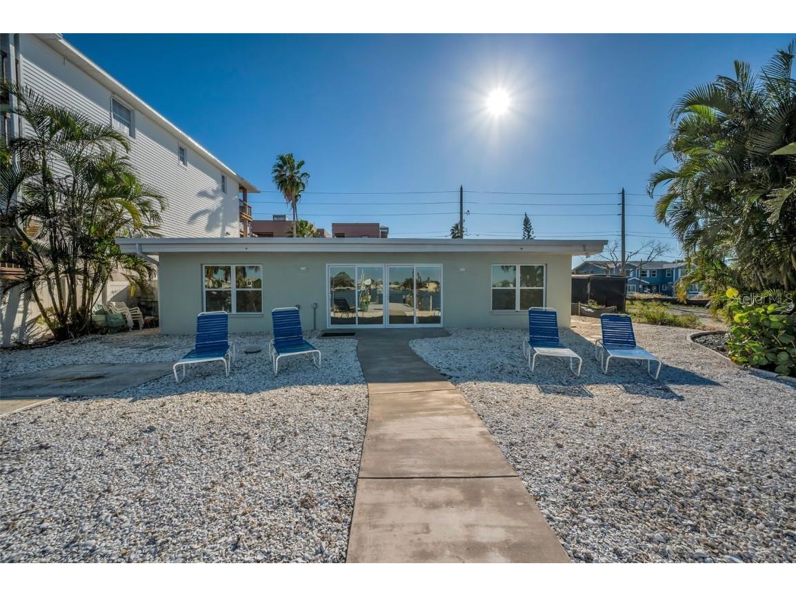 14125 N Bayshore Drive Madeira Beach FL 33708 TB8438525 image1