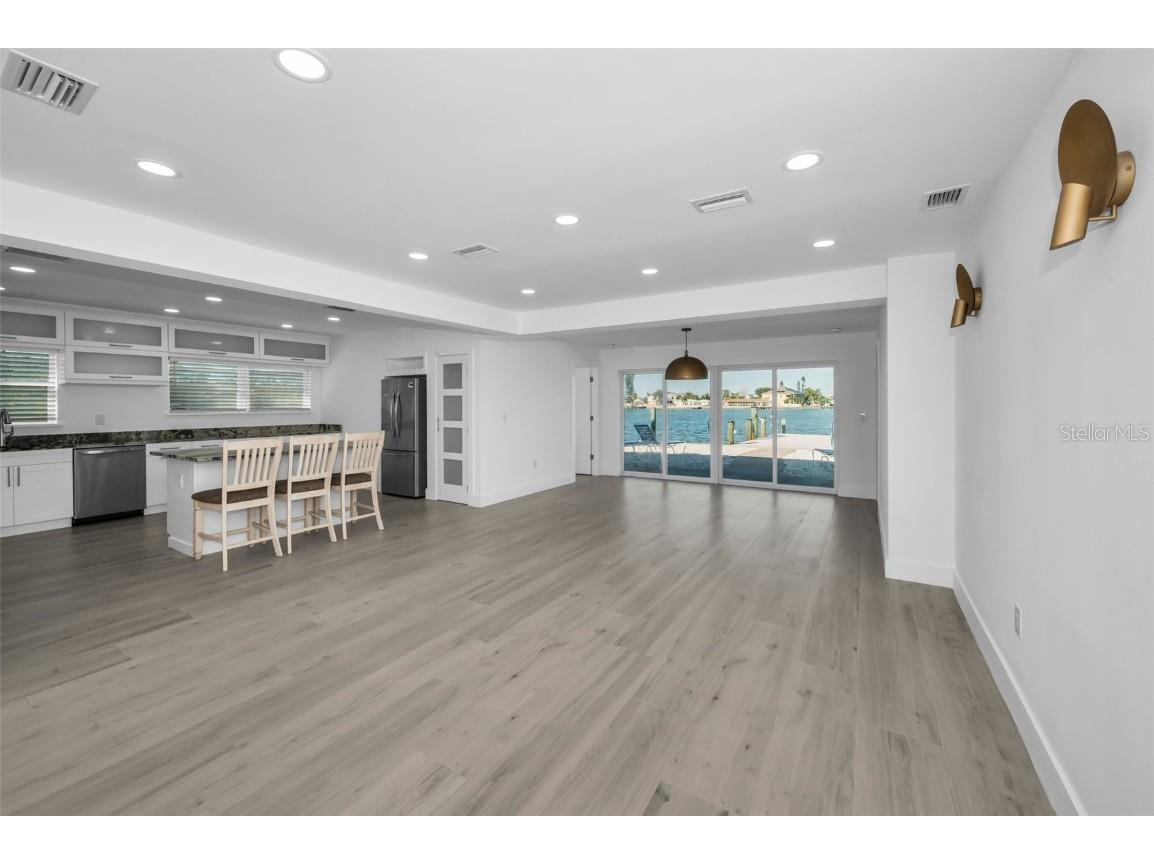 14125 N Bayshore Drive Madeira Beach FL 33708 TB8438525 image16