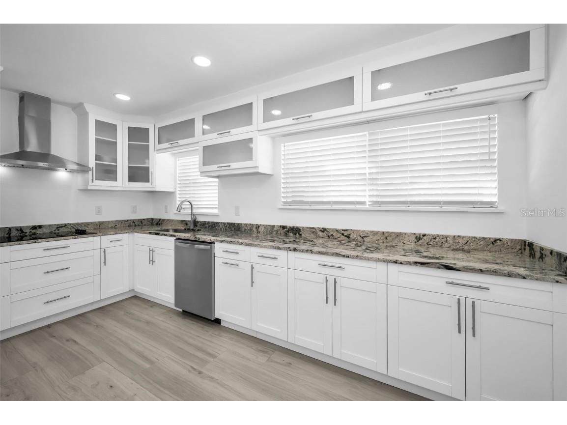 14125 N Bayshore Drive Madeira Beach FL 33708 TB8438525 image4