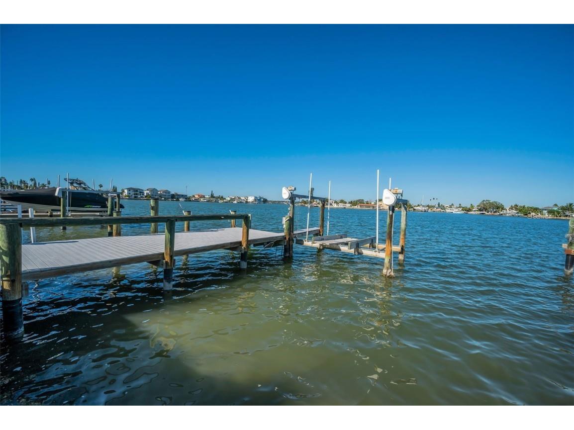 14125 N Bayshore Drive Madeira Beach FL 33708 TB8438525 image40