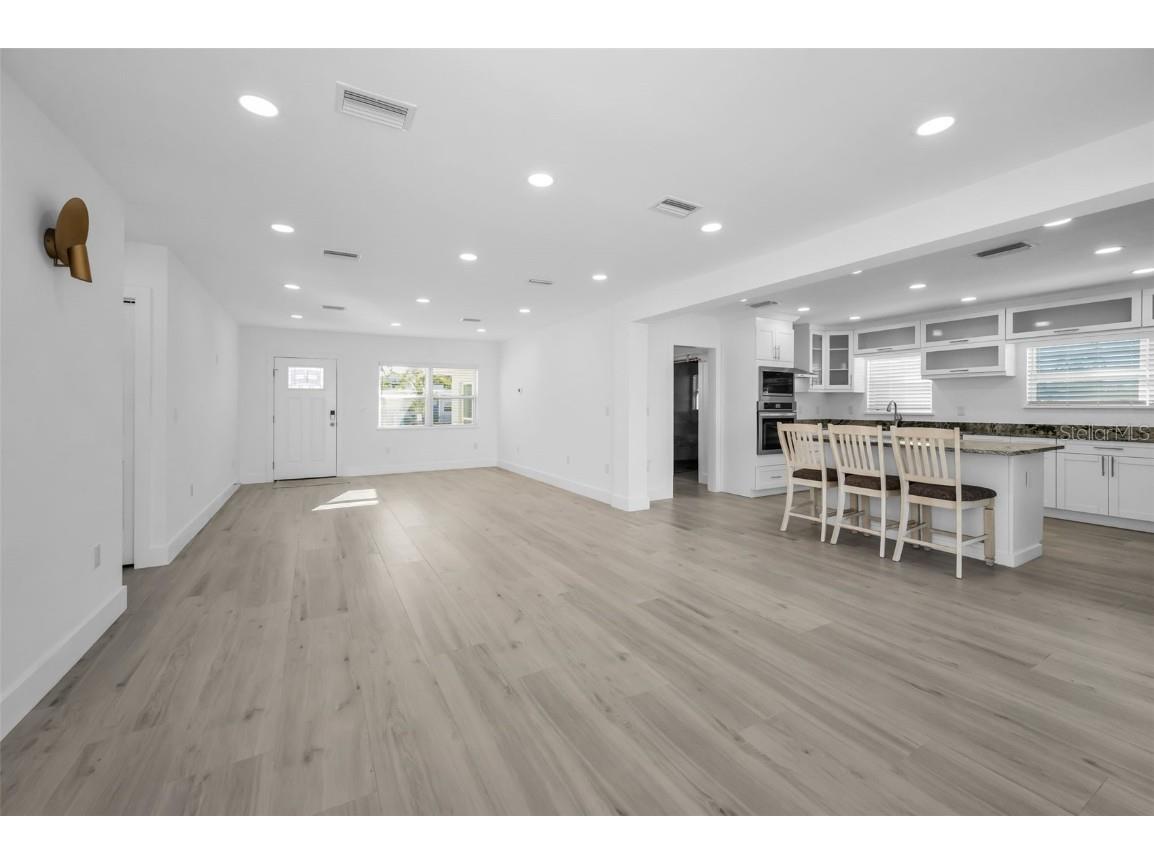 14125 N Bayshore Drive Madeira Beach FL 33708 TB8438525 image7