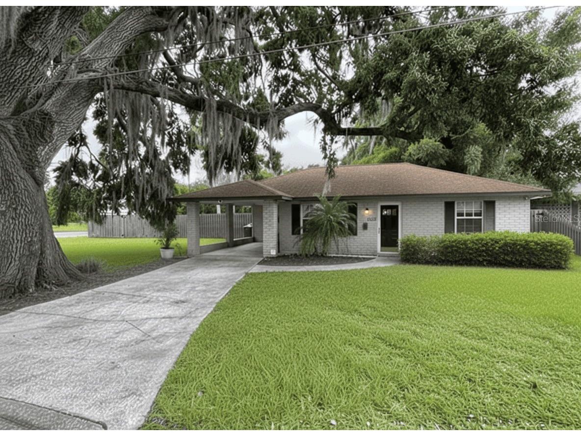 1413 Orange Avenue Tavares FL 32778 - LAKE EUSTIS G5109537 image1