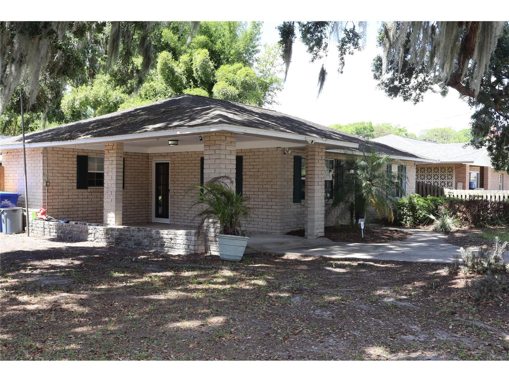 1413 Orange Avenue Tavares FL 32778 - LAKE EUSTIS G5109537 image2