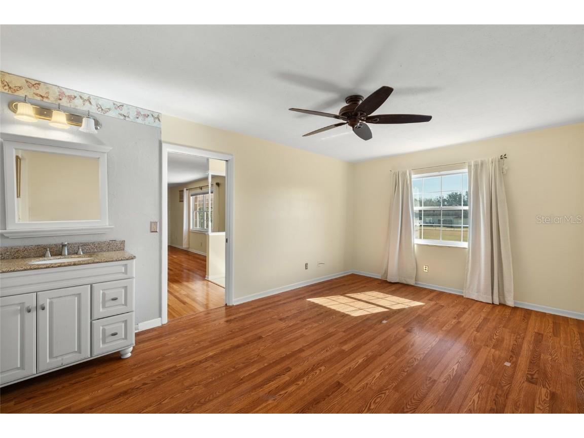 1413 S Saint Cloud Avenue Valrico FL 33594 TB8448630 image17