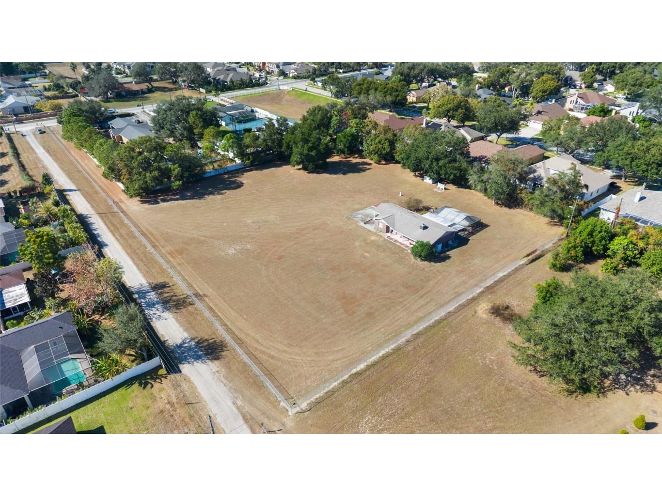 1413 S Saint Cloud Avenue Valrico FL 33594 TB8448630 image48