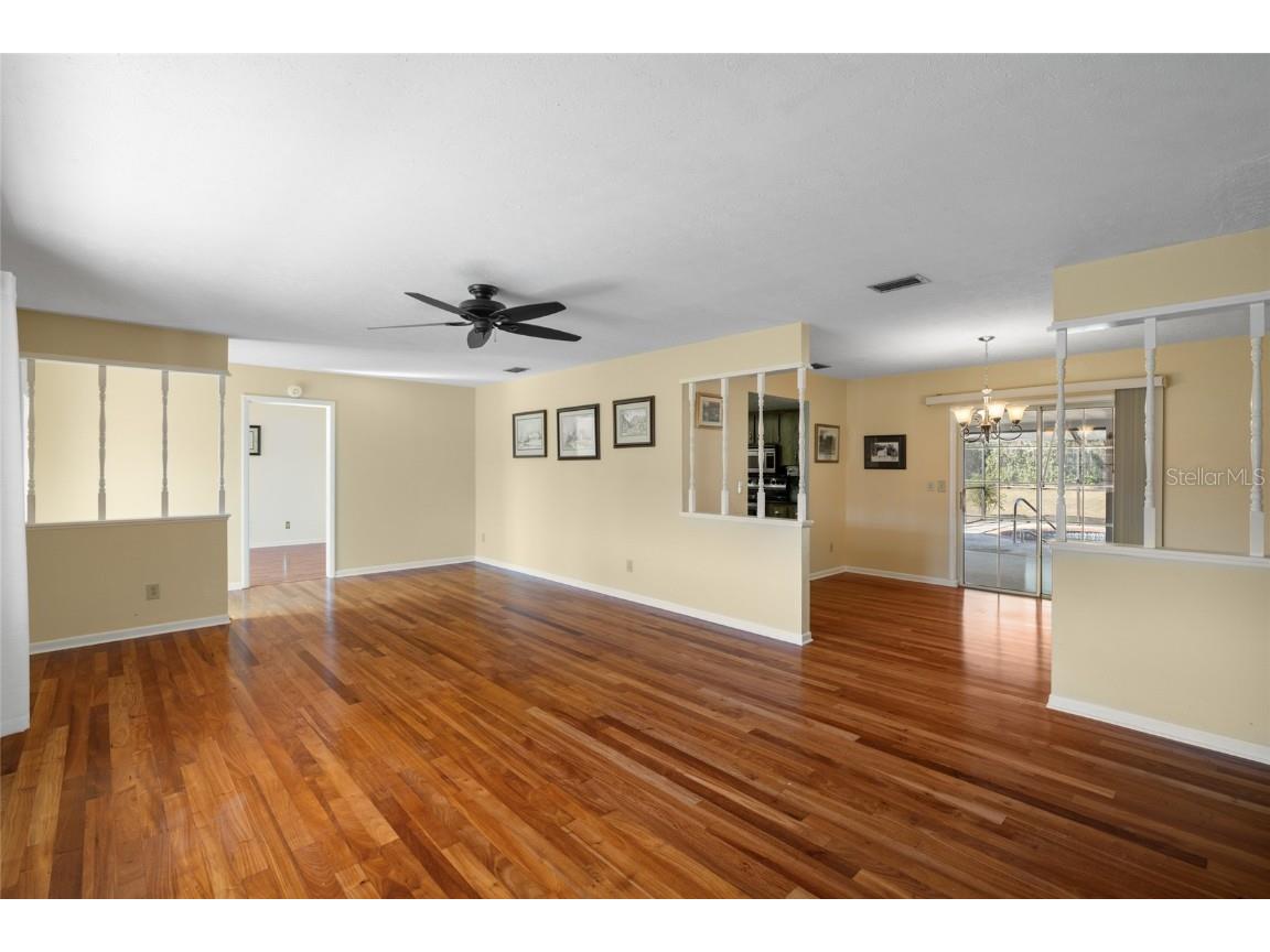 1413 S Saint Cloud Avenue Valrico FL 33594 TB8448630 image8