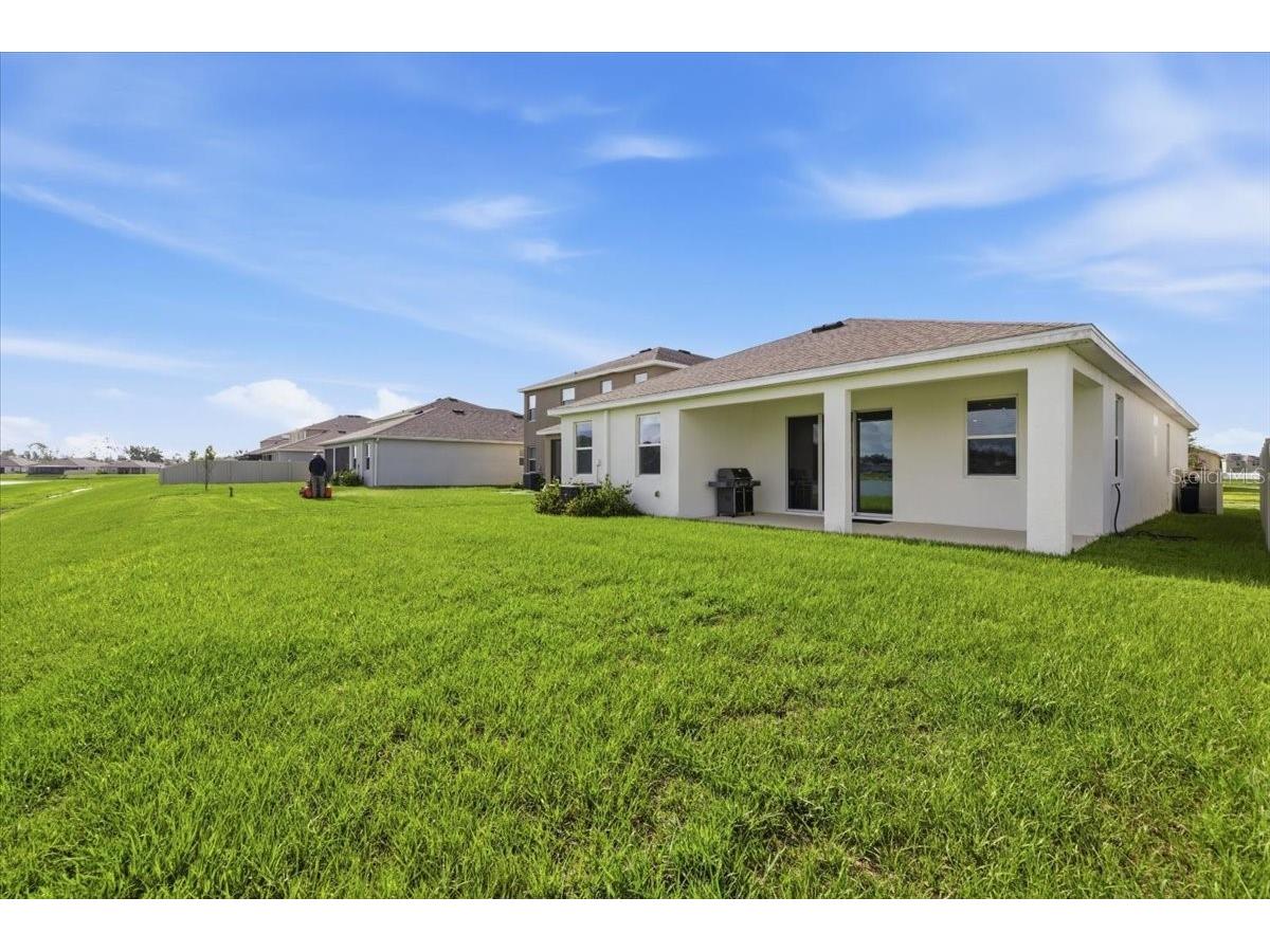 1413 Tropical Oasis Avenue Plant City FL 33565 TB8516751 image30