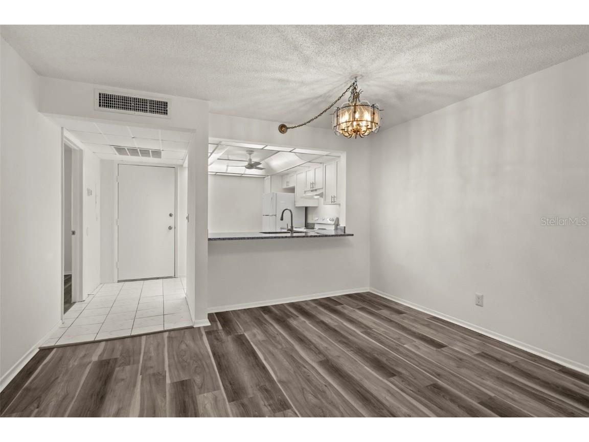 14130 Rosemary Lane 2208, Largo, FL, 33774 MLS TB8307106 Edina Realty