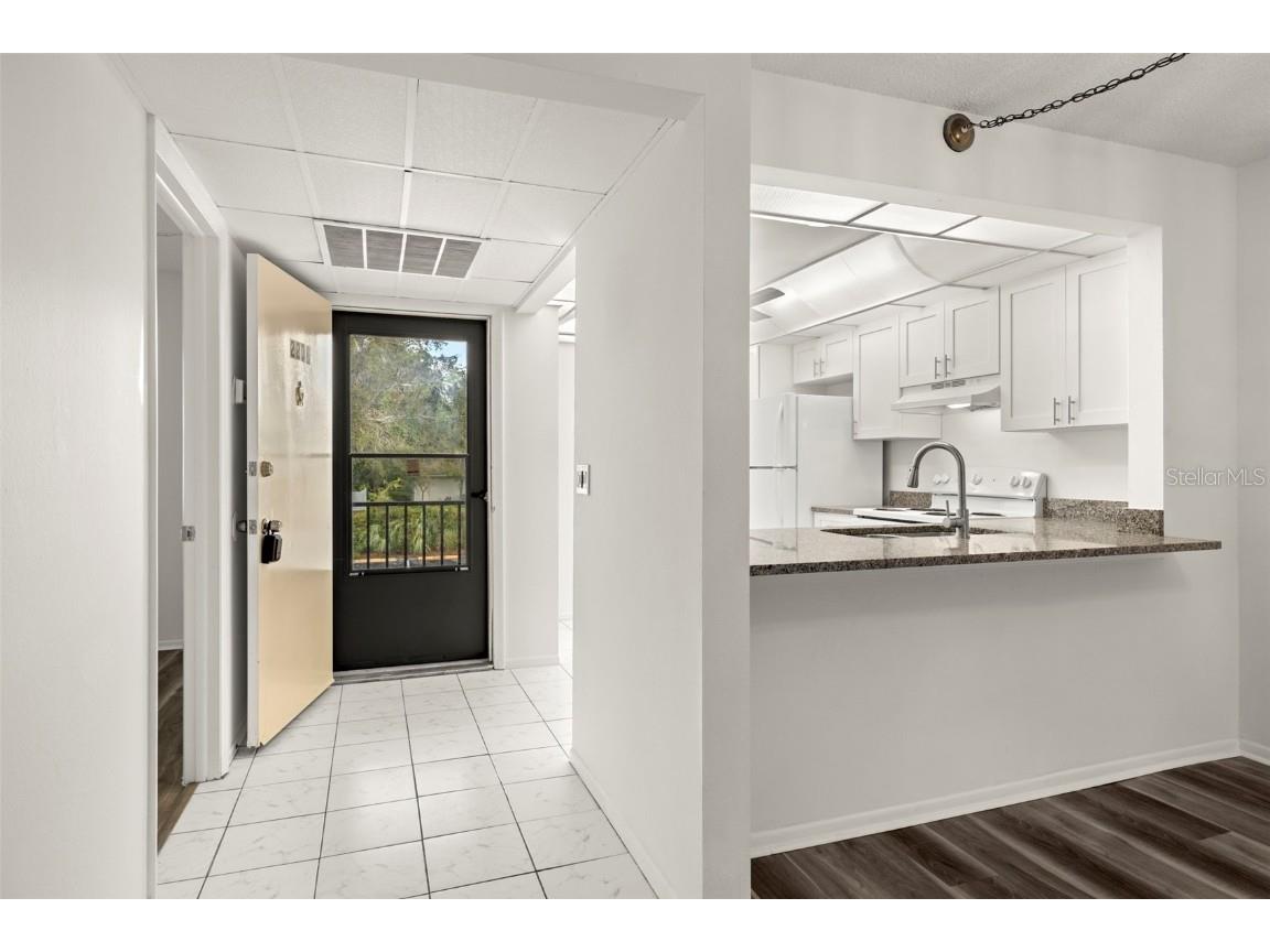 14130 Rosemary Lane 2208, Largo, FL, 33774 MLS TB8307106 Edina Realty