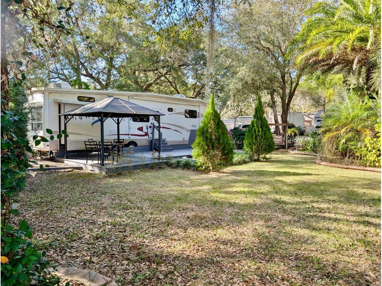 14131 NE 253rd Avenue Road Salt Springs FL 32134 - LITTLE LAKE KERR OM717736 image24