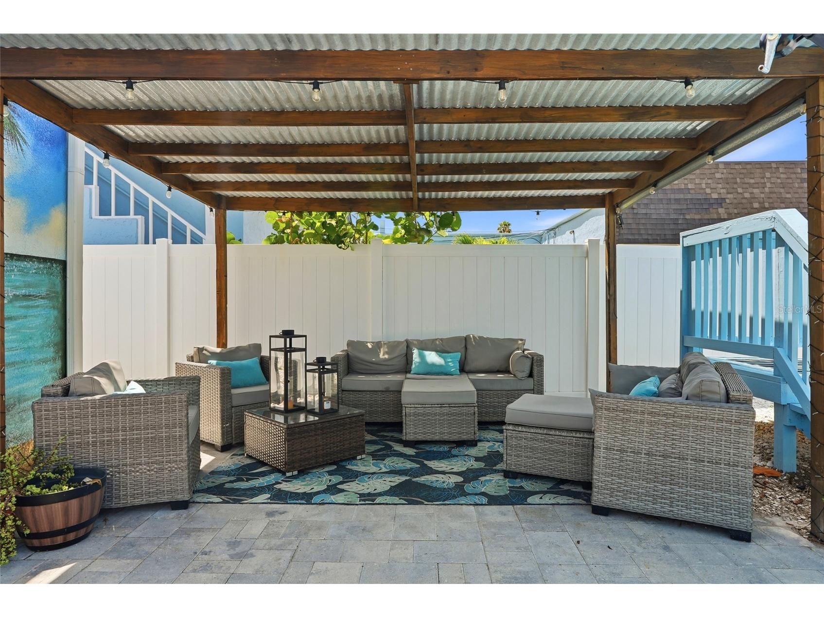 14135 Palm Street Madeira Beach FL 33708 TB8516347 image40