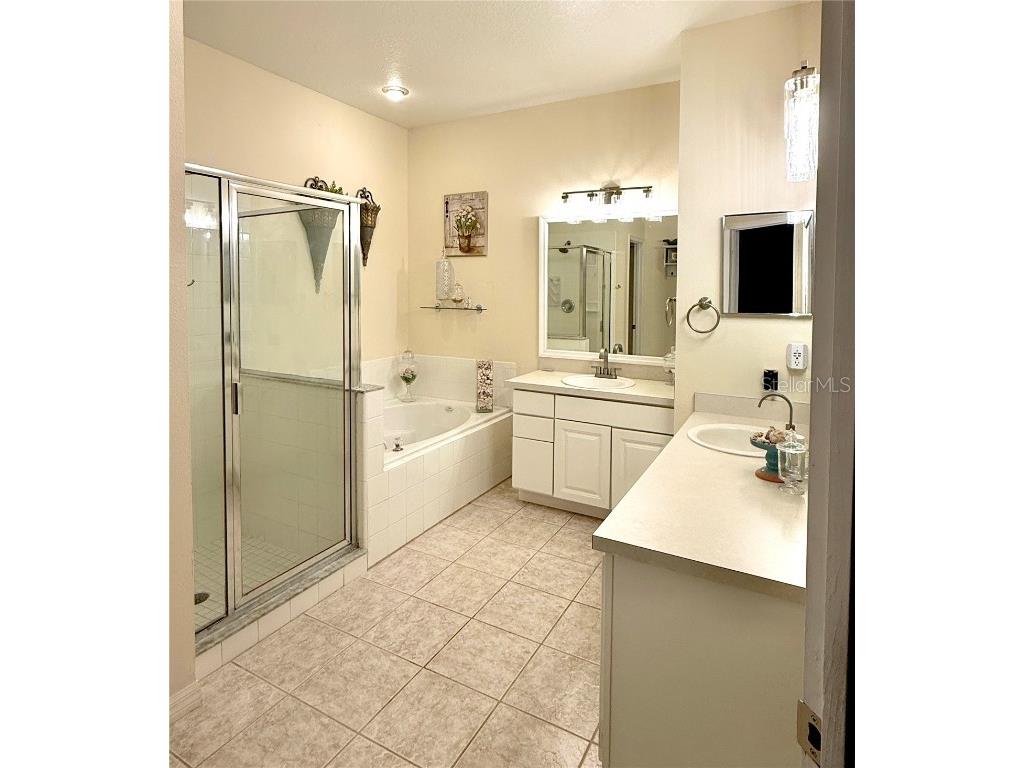 14138 Castlerock Drive Orlando FL 32828 A4673650 image11