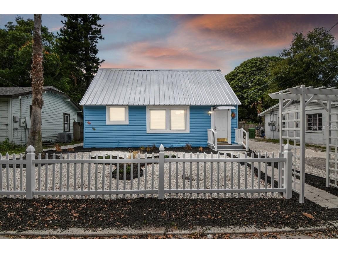 1414 17th Street W Bradenton FL 34205 A4594662 image1