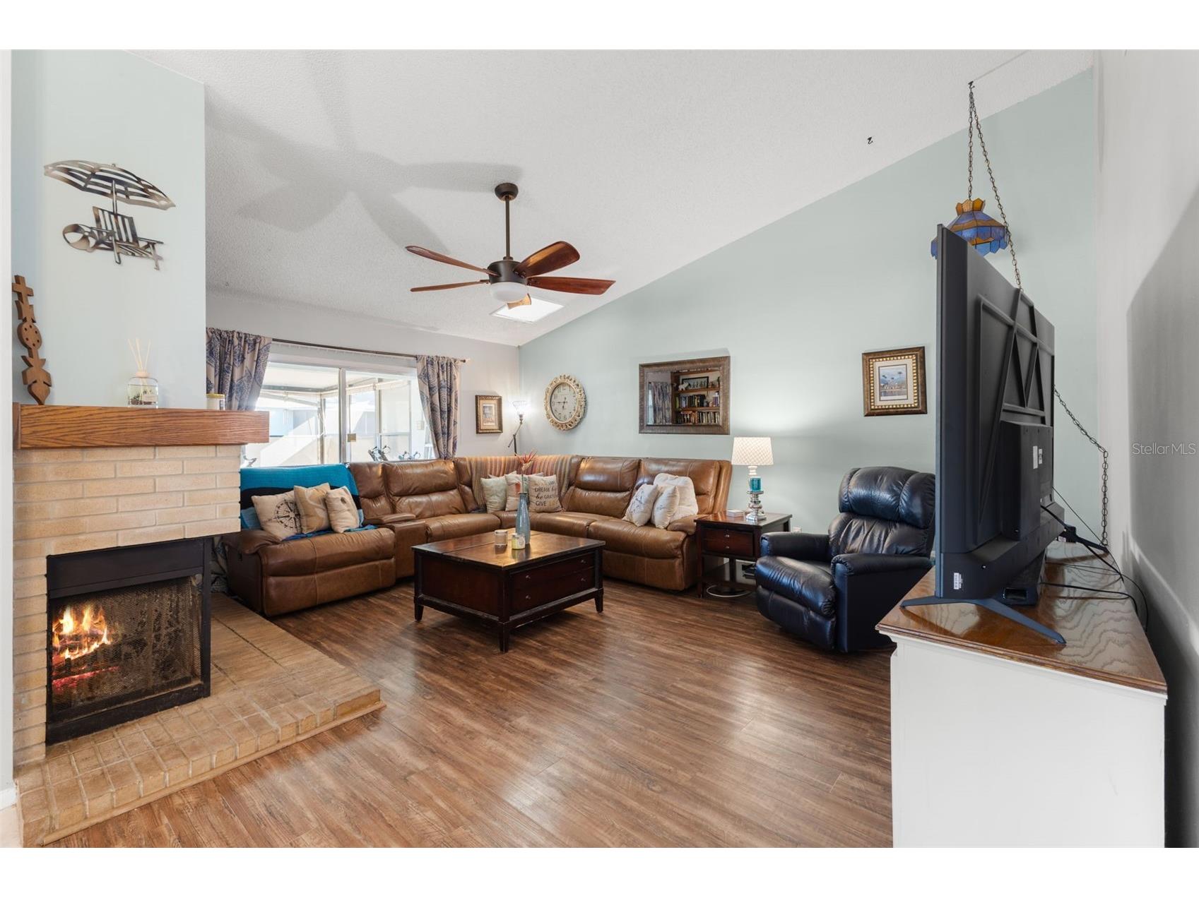 1414 Cadhay Court Safety Harbor FL 34695 TB8467160 image2