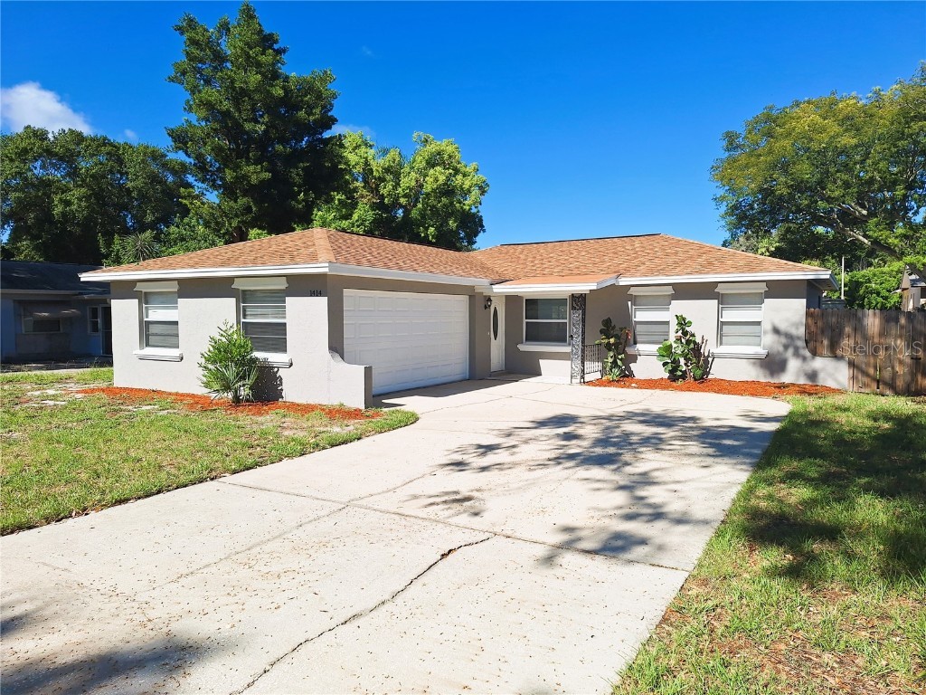 1414 Cromwell Drive Tarpon Springs FL 34689 W7868009 image1