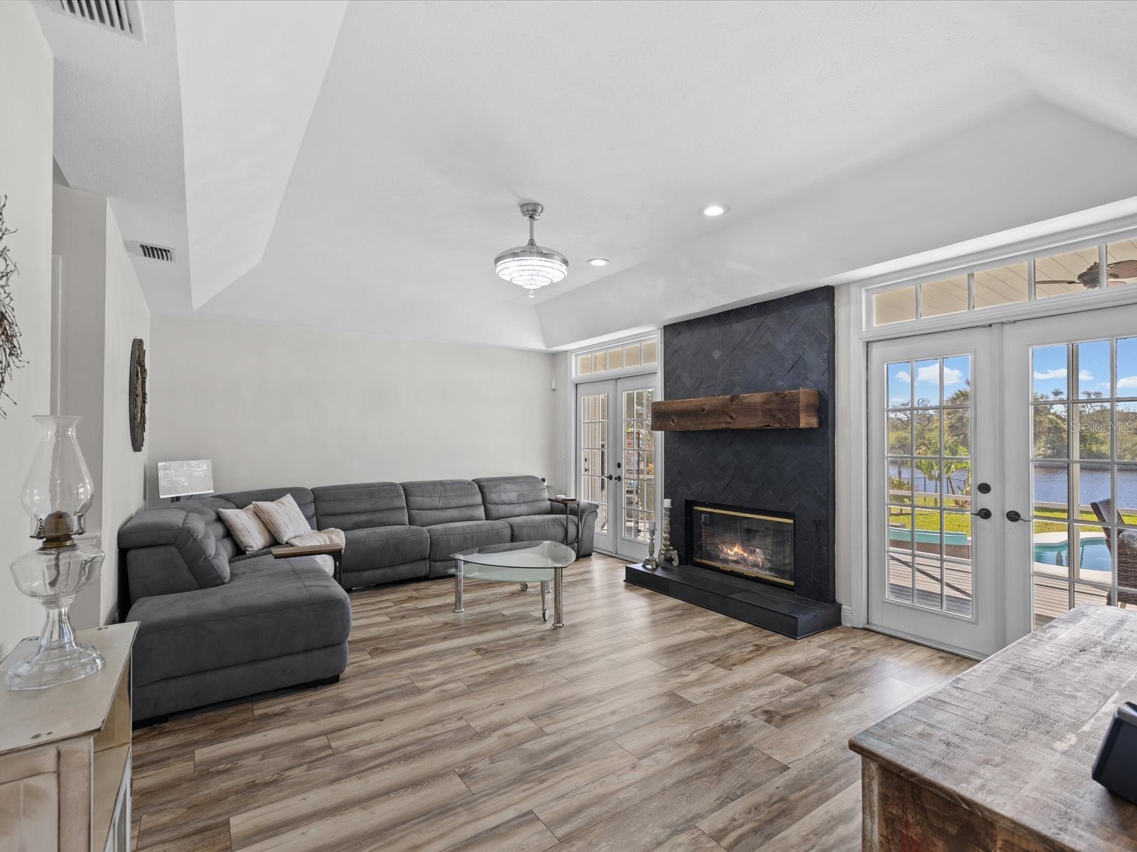 1414 Deirdre Drive Ruskin FL 33570 TB8489781 image14