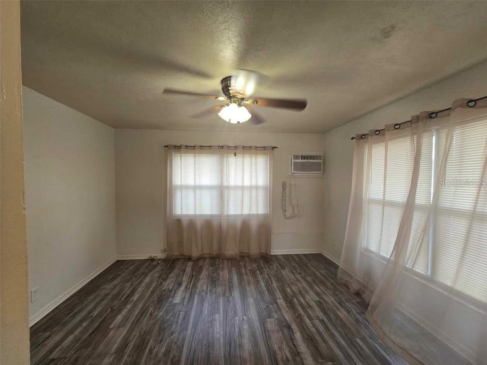 1414 E 108th Avenue Tampa FL 33612 TB8481744 image4