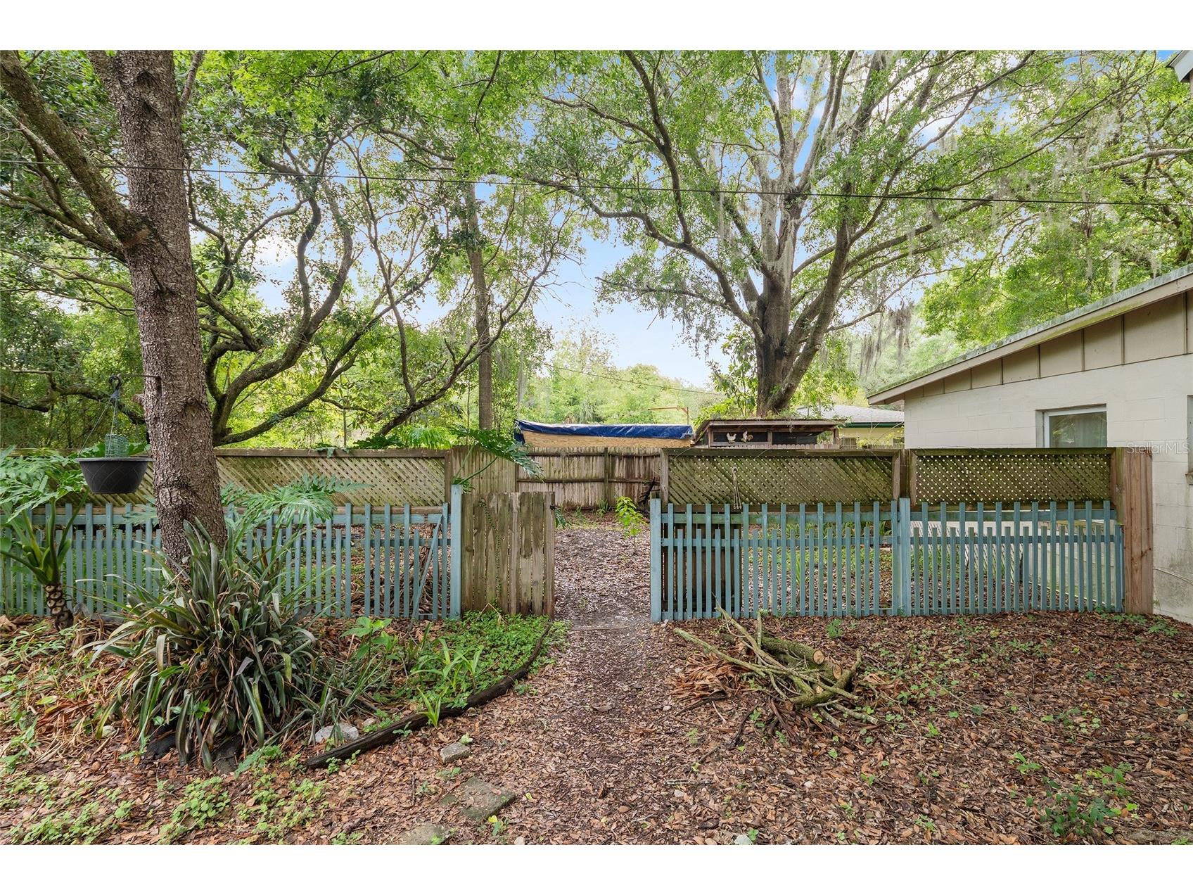 1414 NE 13th Street Gainesville FL 32601 GC540358 image35
