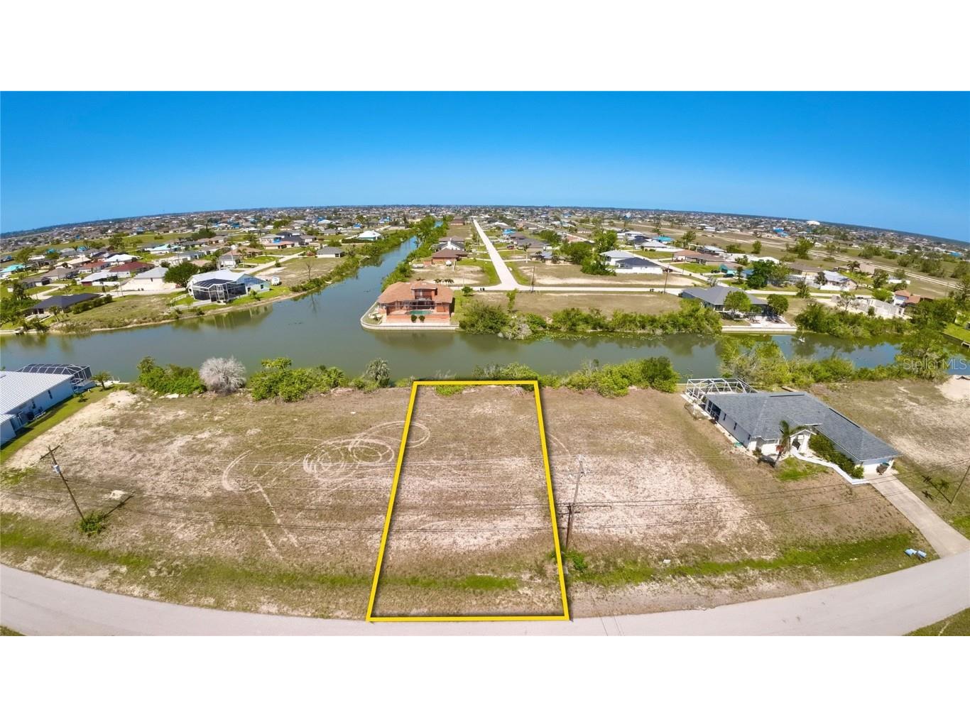 1414 NW 3rd Avenue Cape Coral FL 33993 - RALSTON FRESHWATER CANAL S5084589 image1