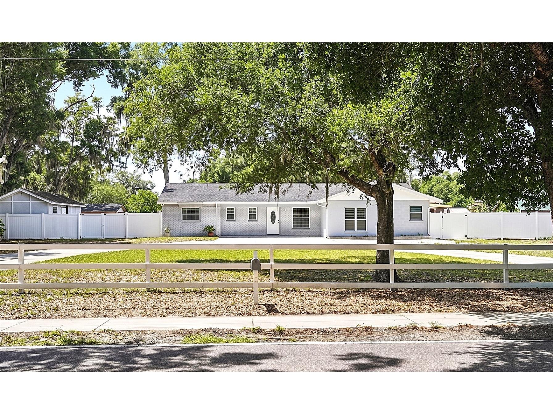 1414 Seffner Valrico Road Seffner FL 33584 TB8496534 image1