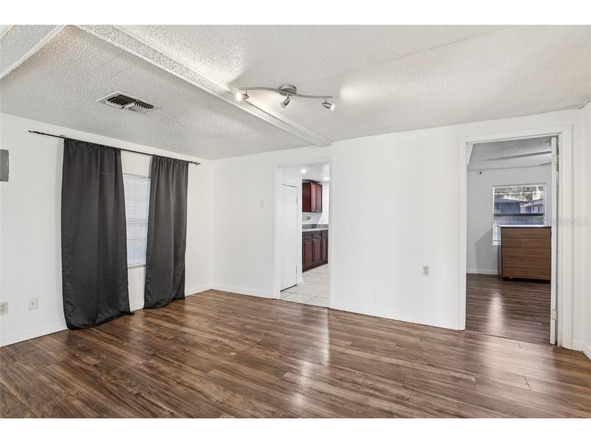 1414 Warwick Place Orlando FL 32806 S5134676 image5