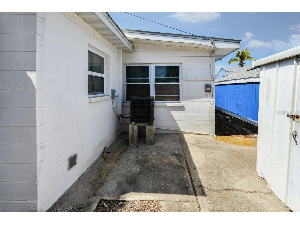 14147 Palm Street Madeira Beach FL 33708 TB8451893 image33