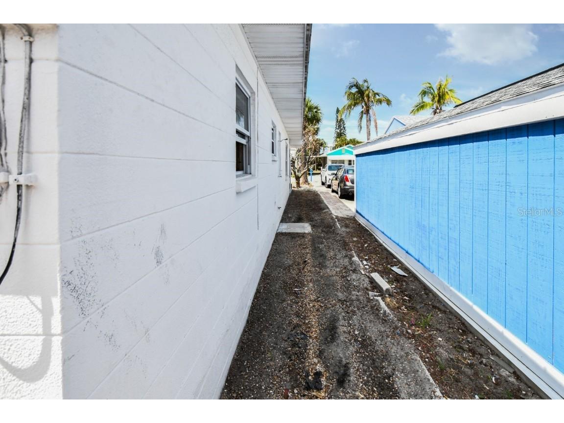 14147 Palm Street Madeira Beach FL 33708 TB8451893 image34