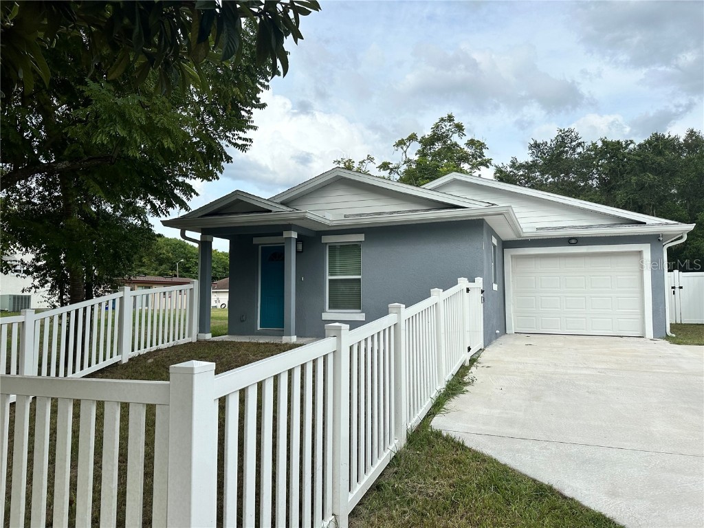 1415 A S Adelle Avenue Deland FL 32720 V4932015 image1