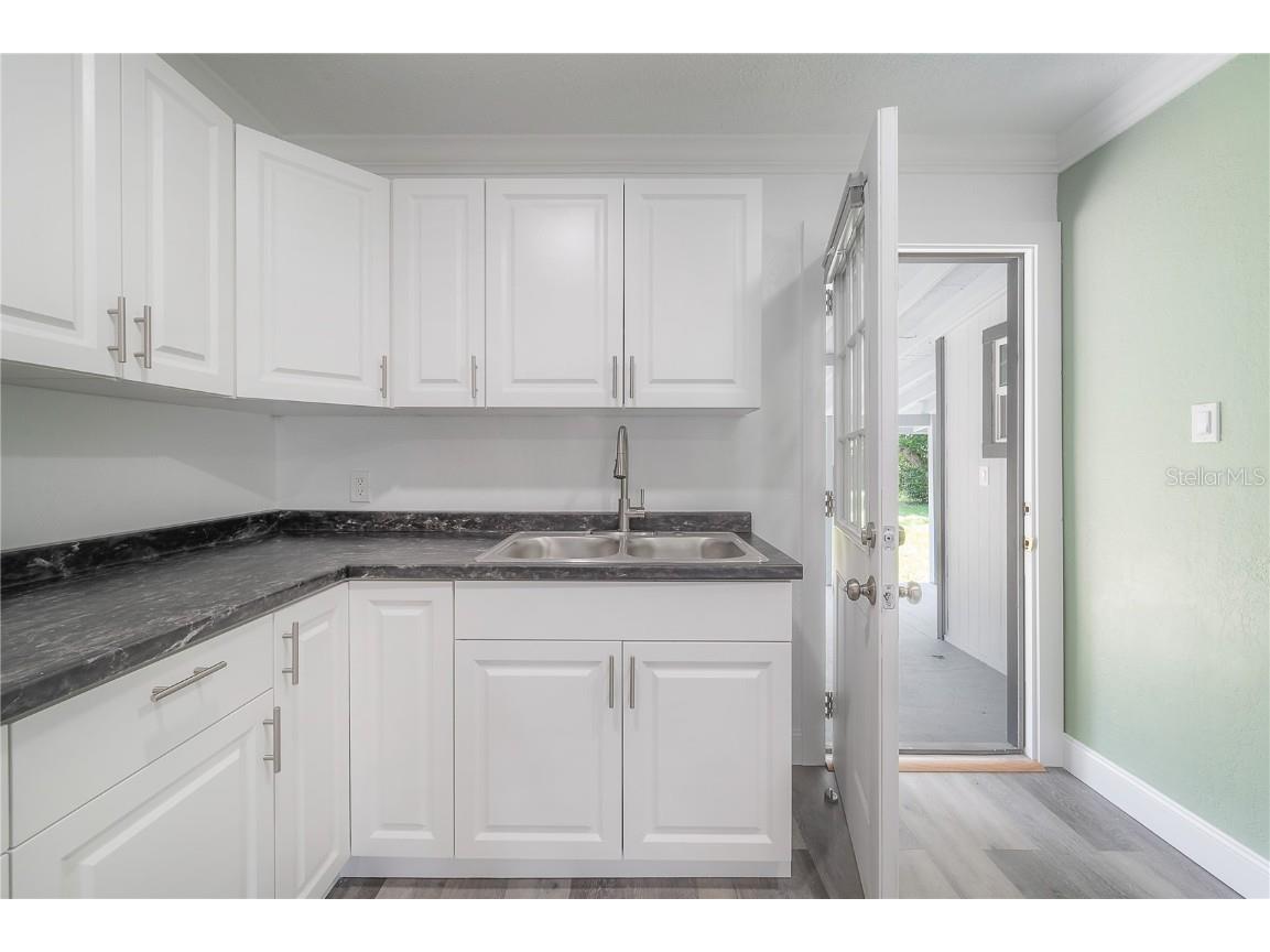 1415 E Hanna Avenue Tampa FL 33604 TB8429127 image14