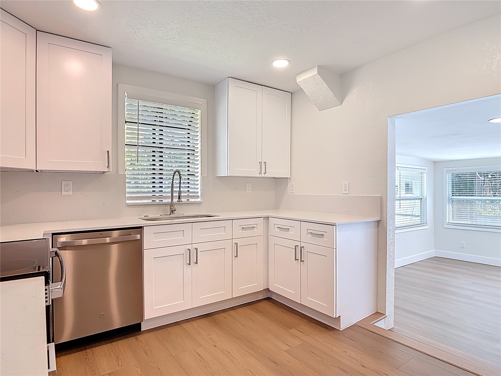 1415 Frances Drive Daytona Beach FL 32124 TB8517058 image8