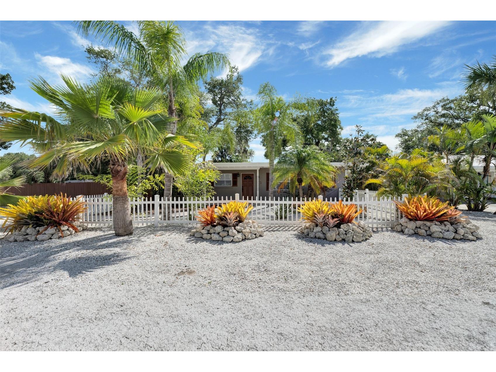 1415 S School Avenue Sarasota FL 34239 A4687920 image2