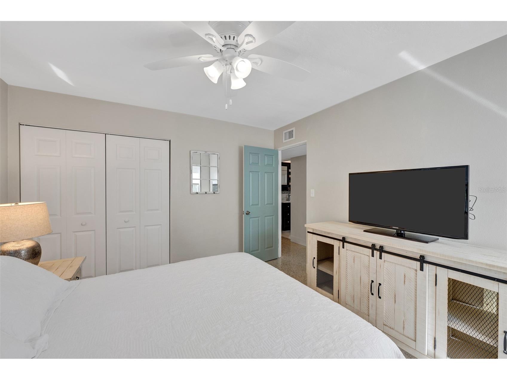 1415 S School Avenue Sarasota FL 34239 A4687920 image38