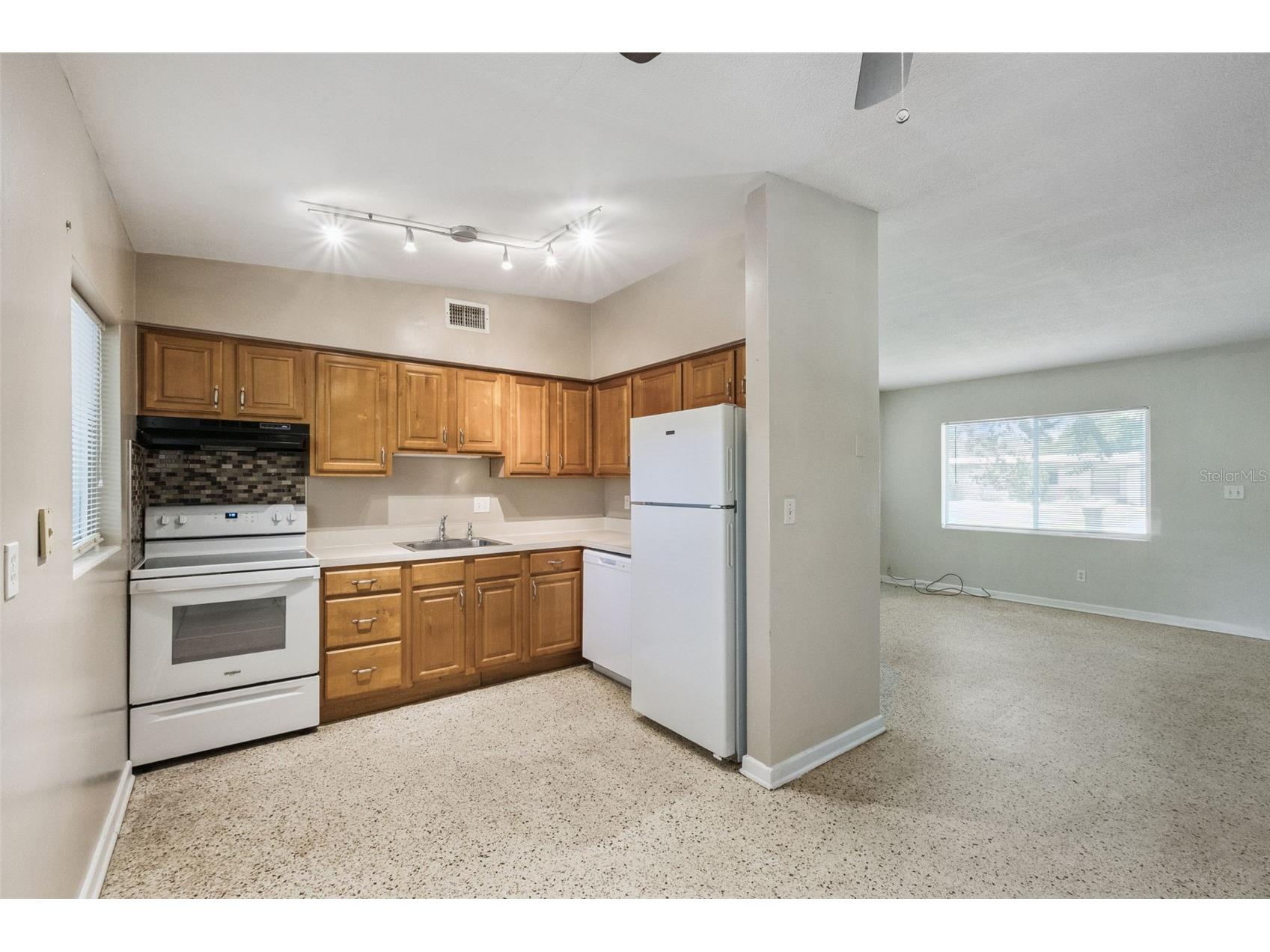 1416 Beatrice Drive Orlando FL 32810 O6423282 image5