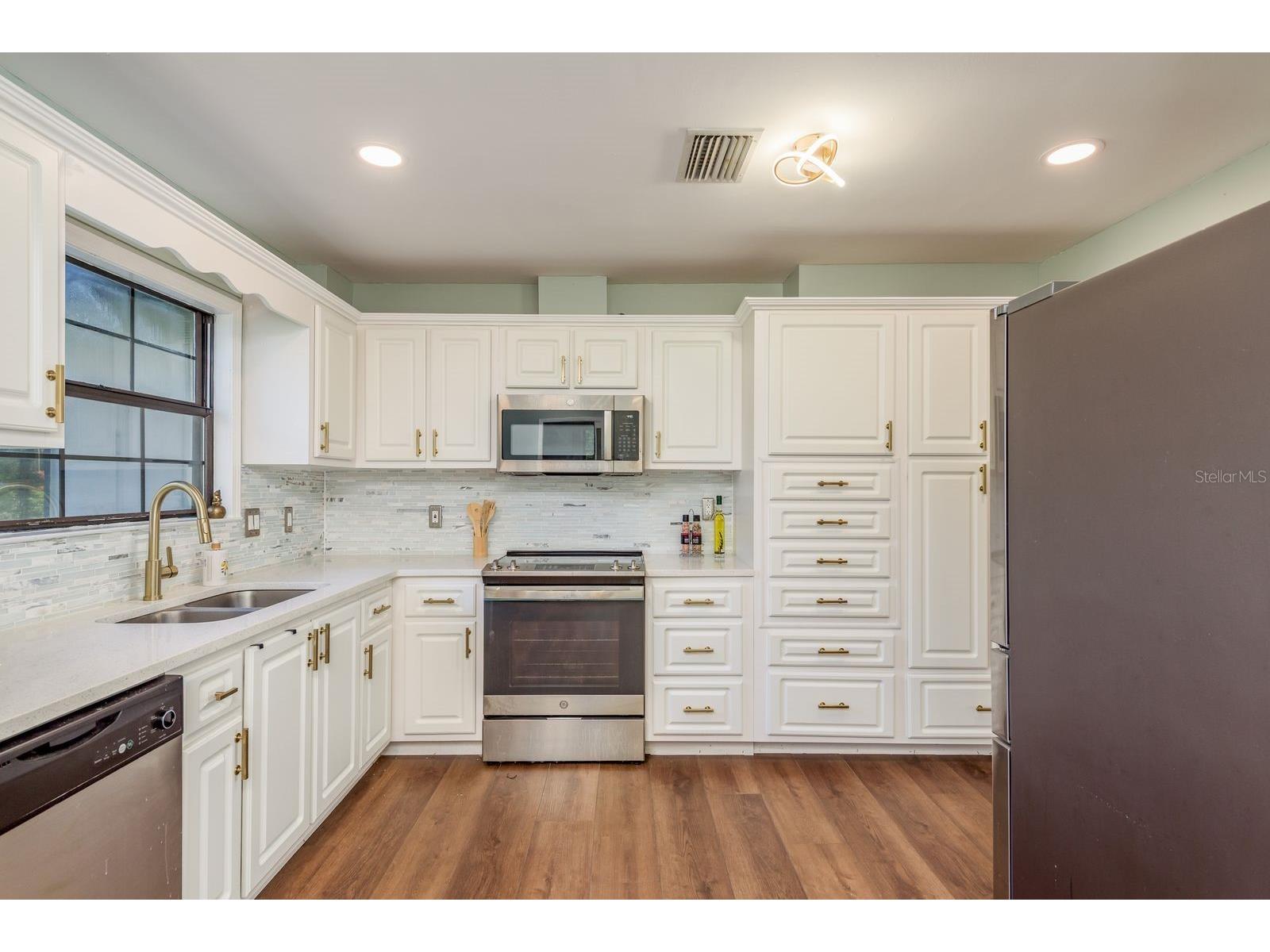 1416 Grove Avenue Leesburg FL 34748 - LAKE GRIFFIN TB8441414 image16