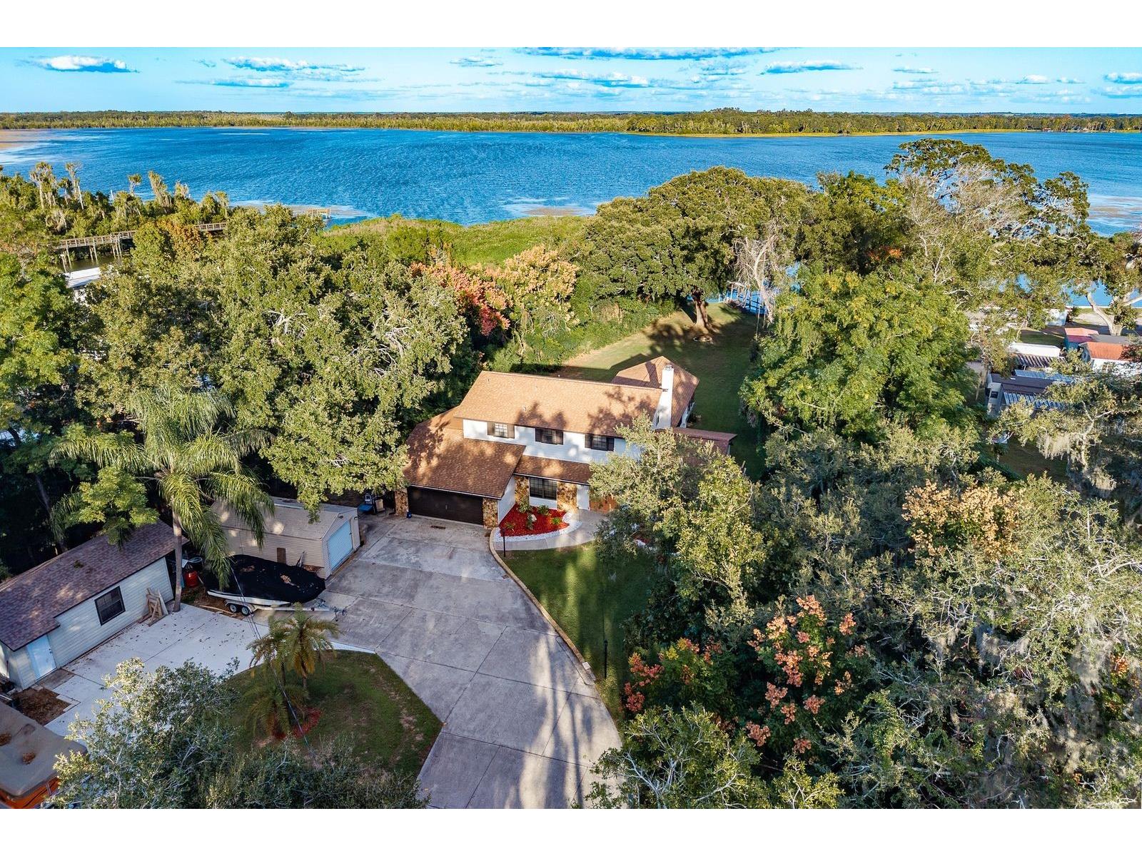 1416 Grove Avenue Leesburg FL 34748 - LAKE GRIFFIN TB8441414 image3