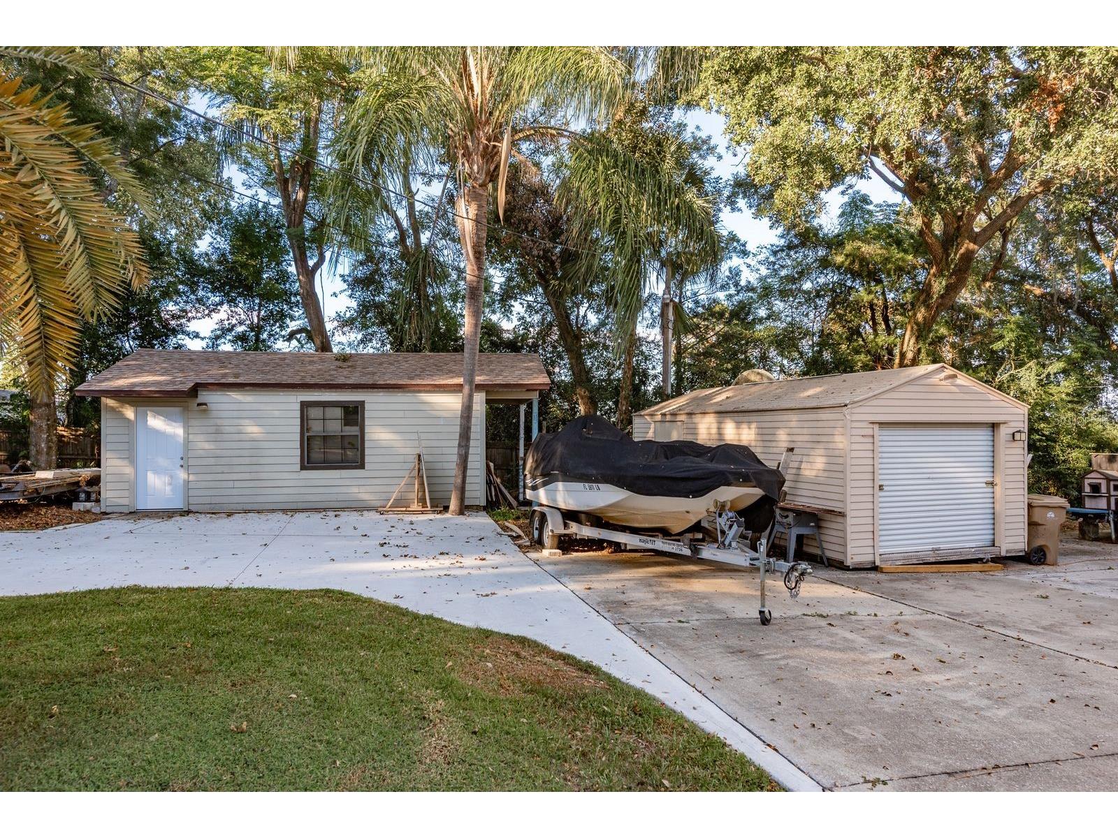 1416 Grove Avenue Leesburg FL 34748 - LAKE GRIFFIN TB8441414 image7