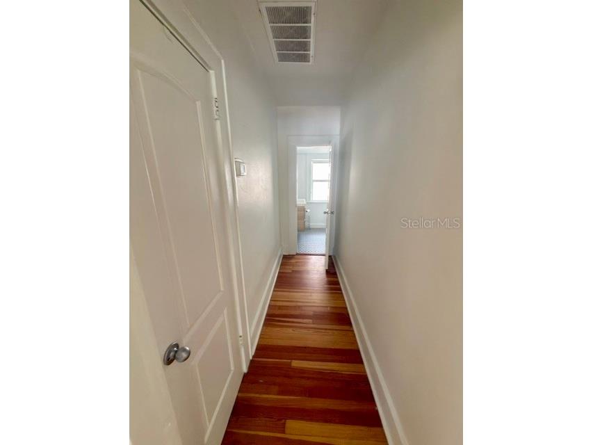 1416 Locust Street NE Saint Petersburg FL 33704 TB8513351 image6