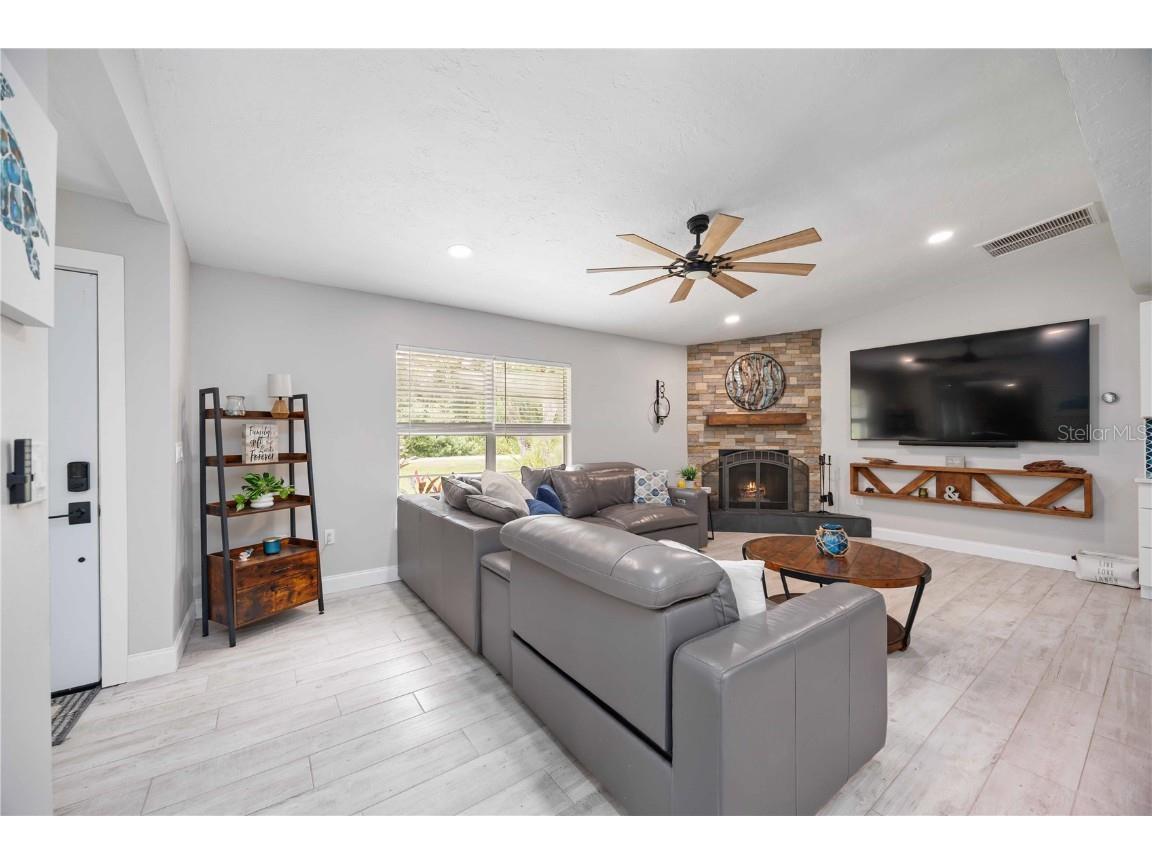 1417 70th Street Court E Bradenton FL 34208 A4663010 image7