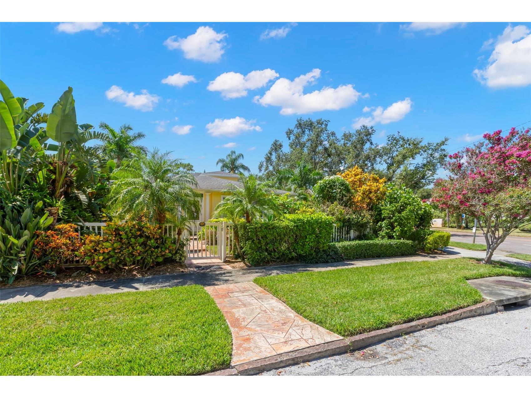 1417 Beach Drive NE Saint Petersburg FL 33704 TB8460272 image29